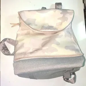 Stella & Dot | Bags | Stella Dot Stylish Gray And Cream  display picture 3